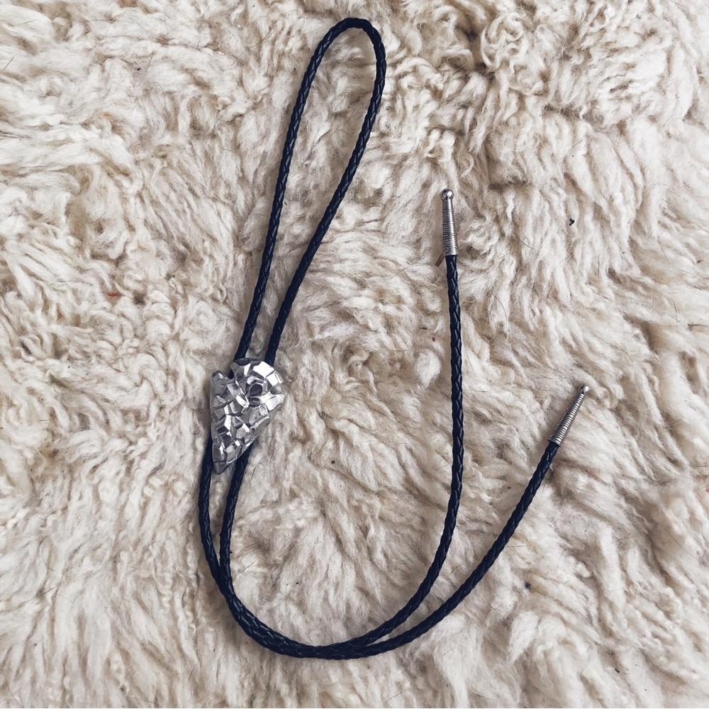 Vintage 80s Arrowhead Bolo Tie